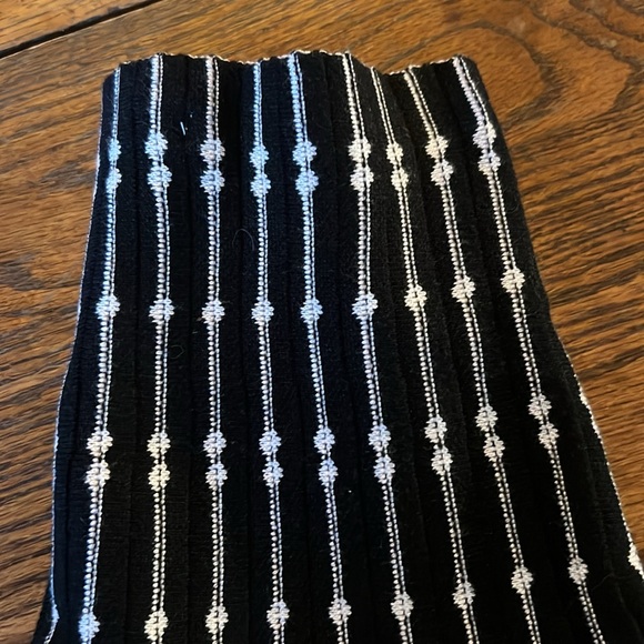 NWOT Max Studio Skirt. Size S/M - Picture 5 of 7